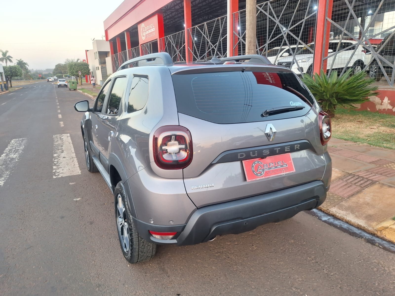 RENAULT Duster Iconic 1.6 16v 2023 - miniatura 4