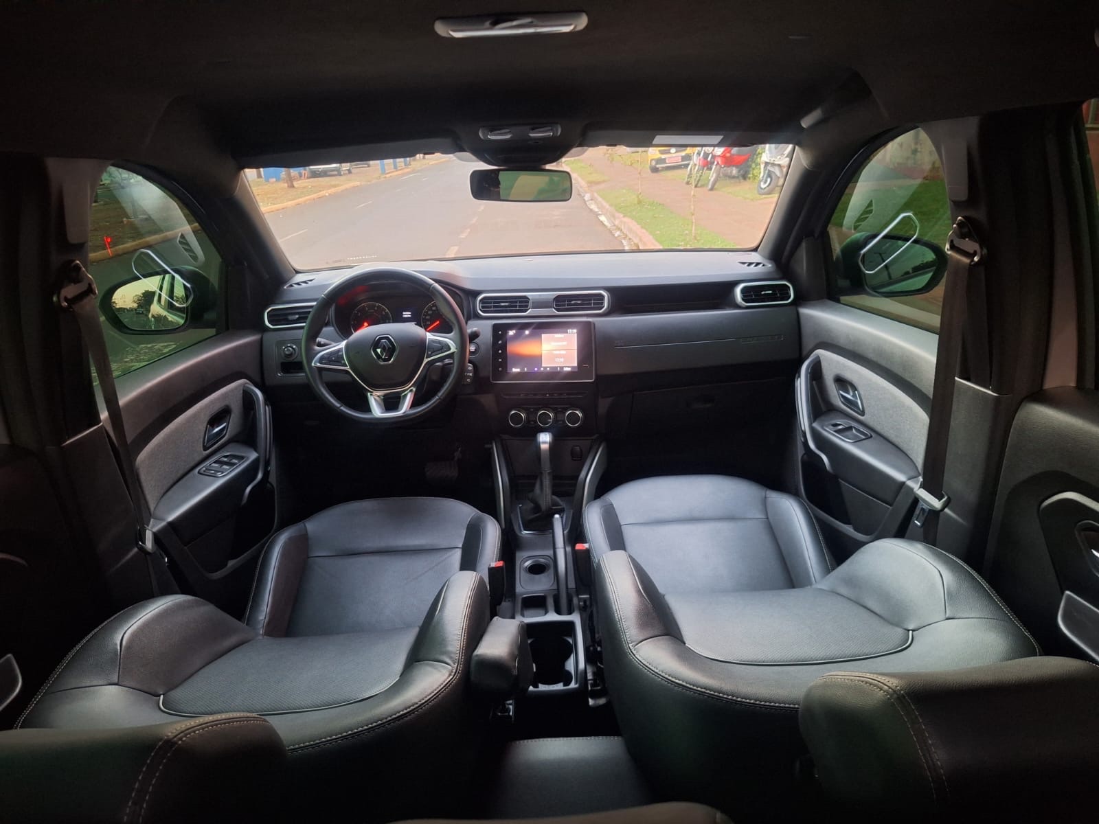 RENAULT Duster Iconic 1.6 16v 2023 - miniatura 7
