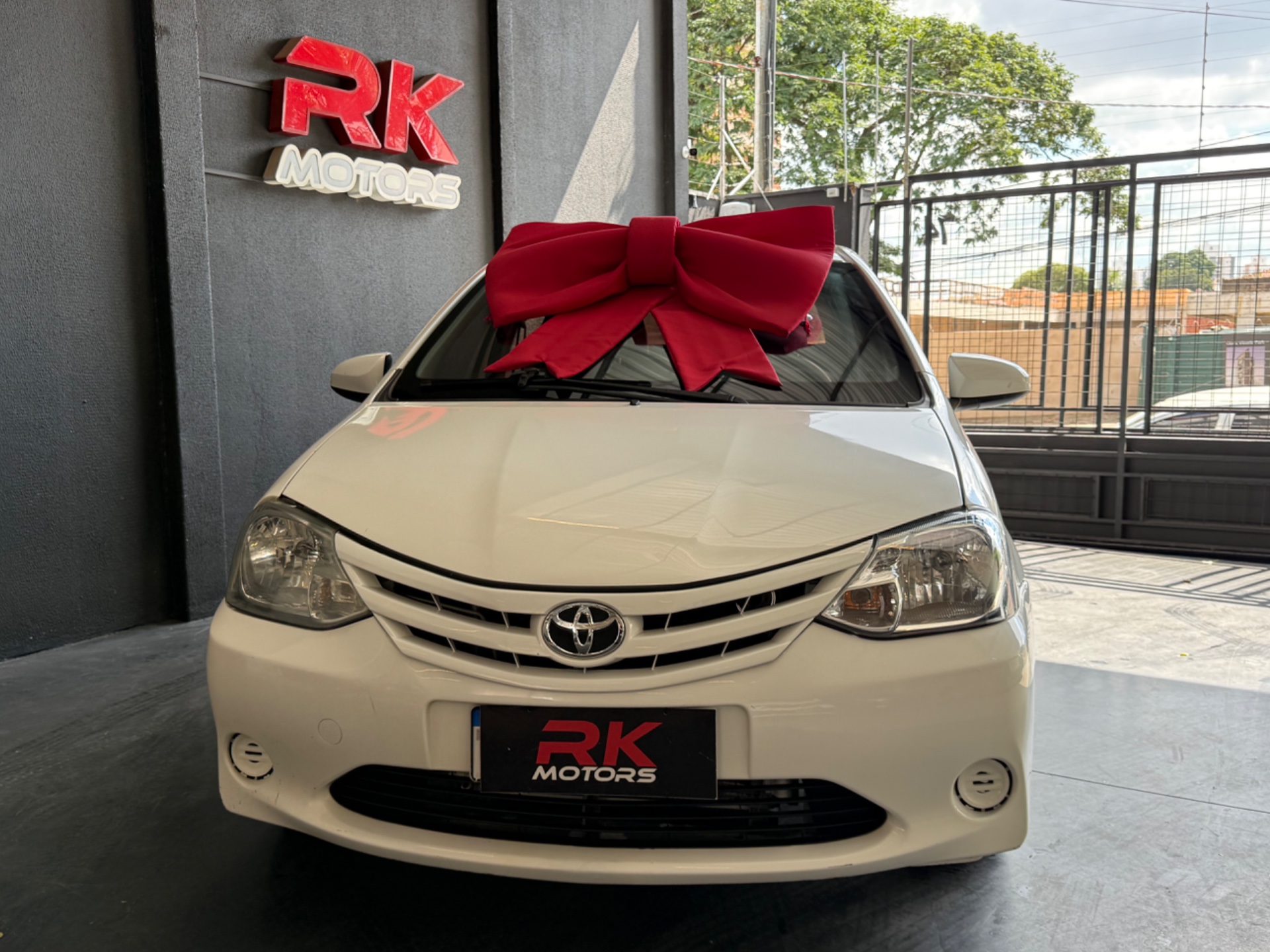 TOYOTA Etios Sedan X 1.5 16v 2016