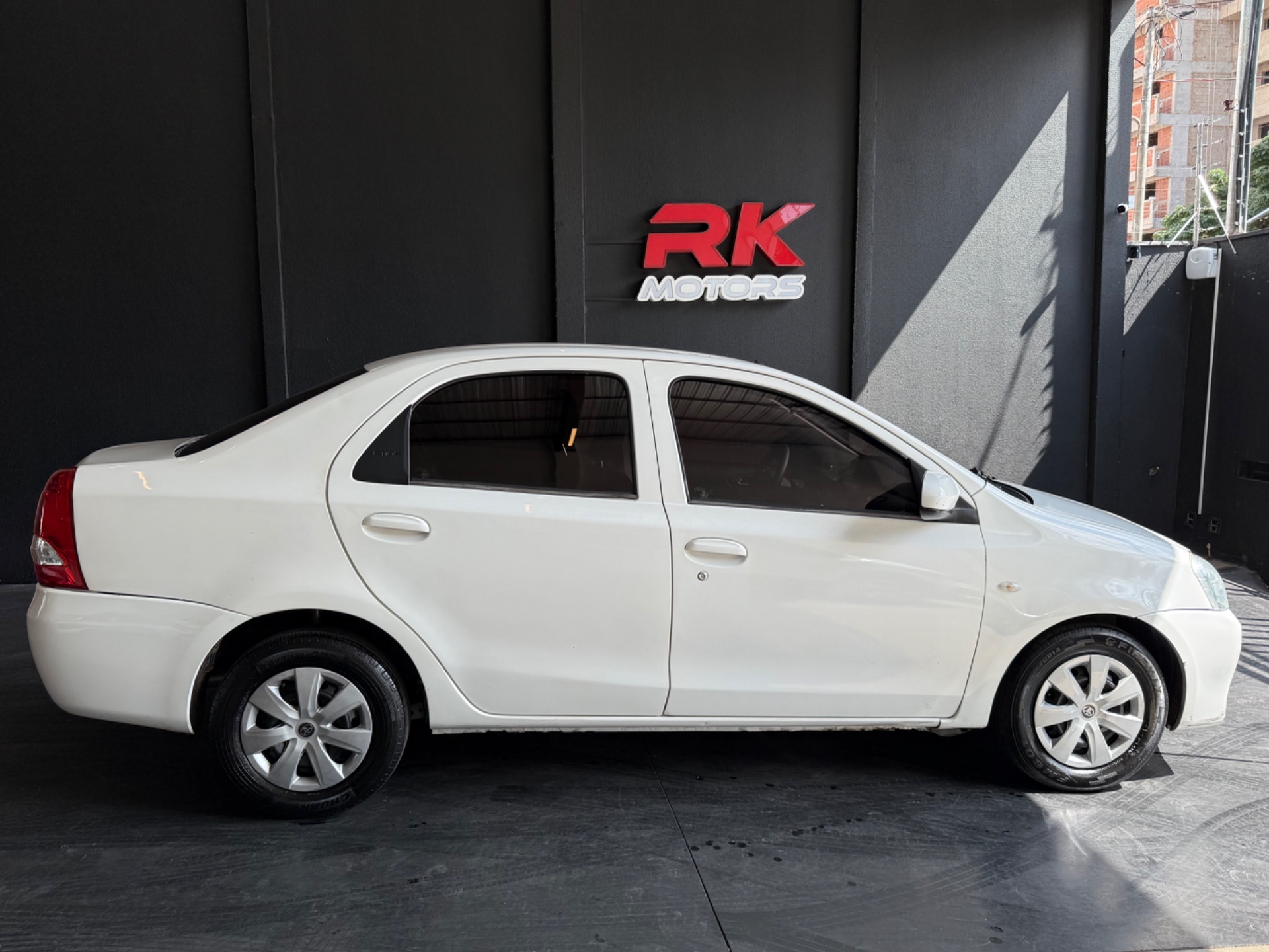 TOYOTA Etios Sedan X 1.5 16v 2016 - miniatura 4