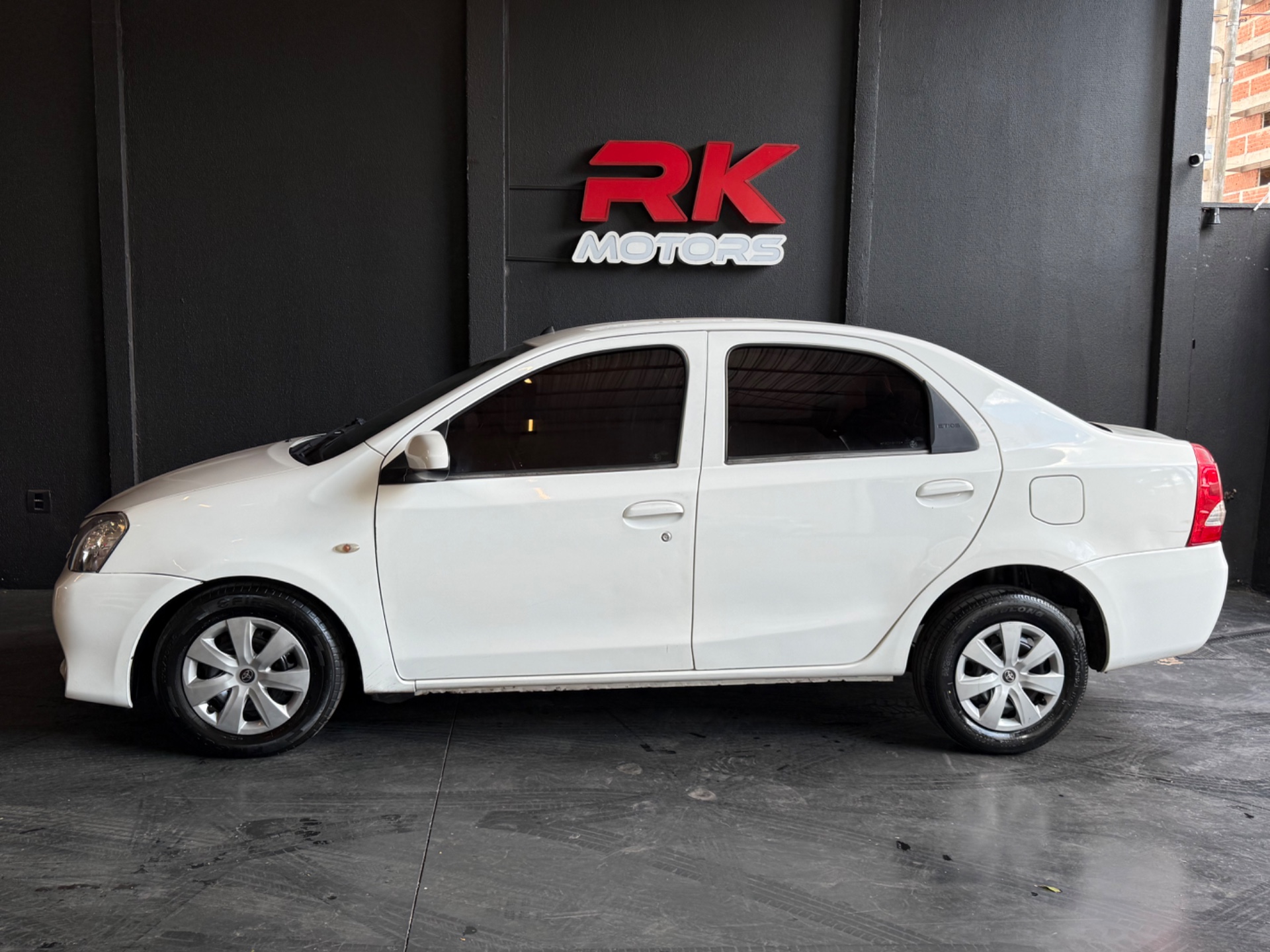 TOYOTA Etios Sedan X 1.5 16v 2016 - miniatura 5