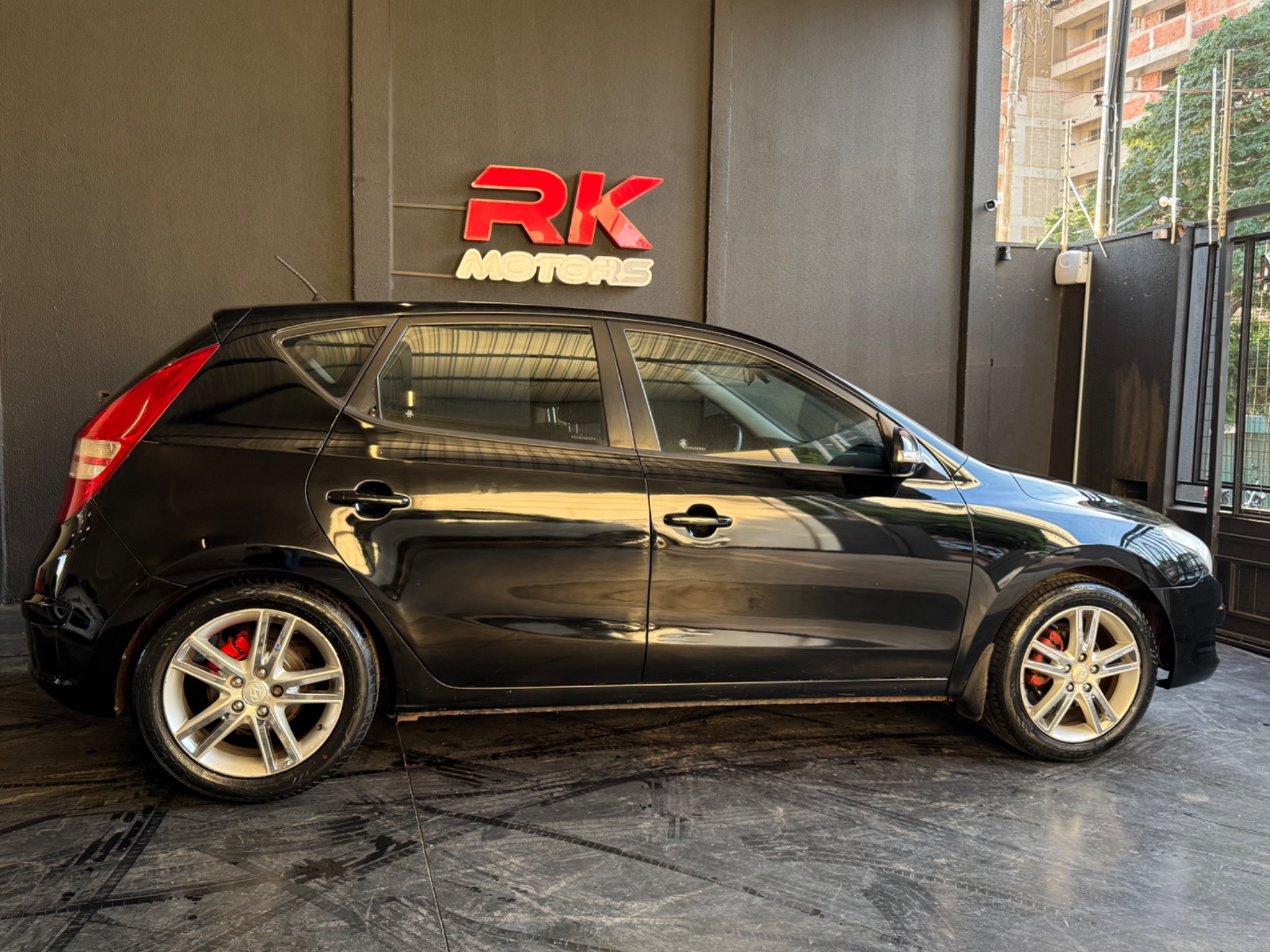 HYUNDAI i30 GLS 2.0 16v 2011 - miniatura 4