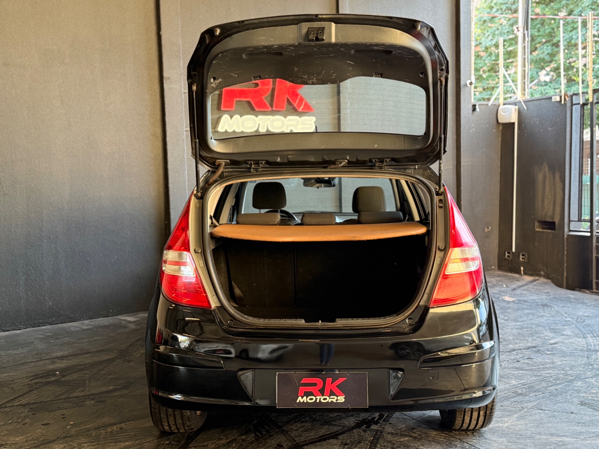HYUNDAI i30 GLS 2.0 16v 2011 - miniatura 8
