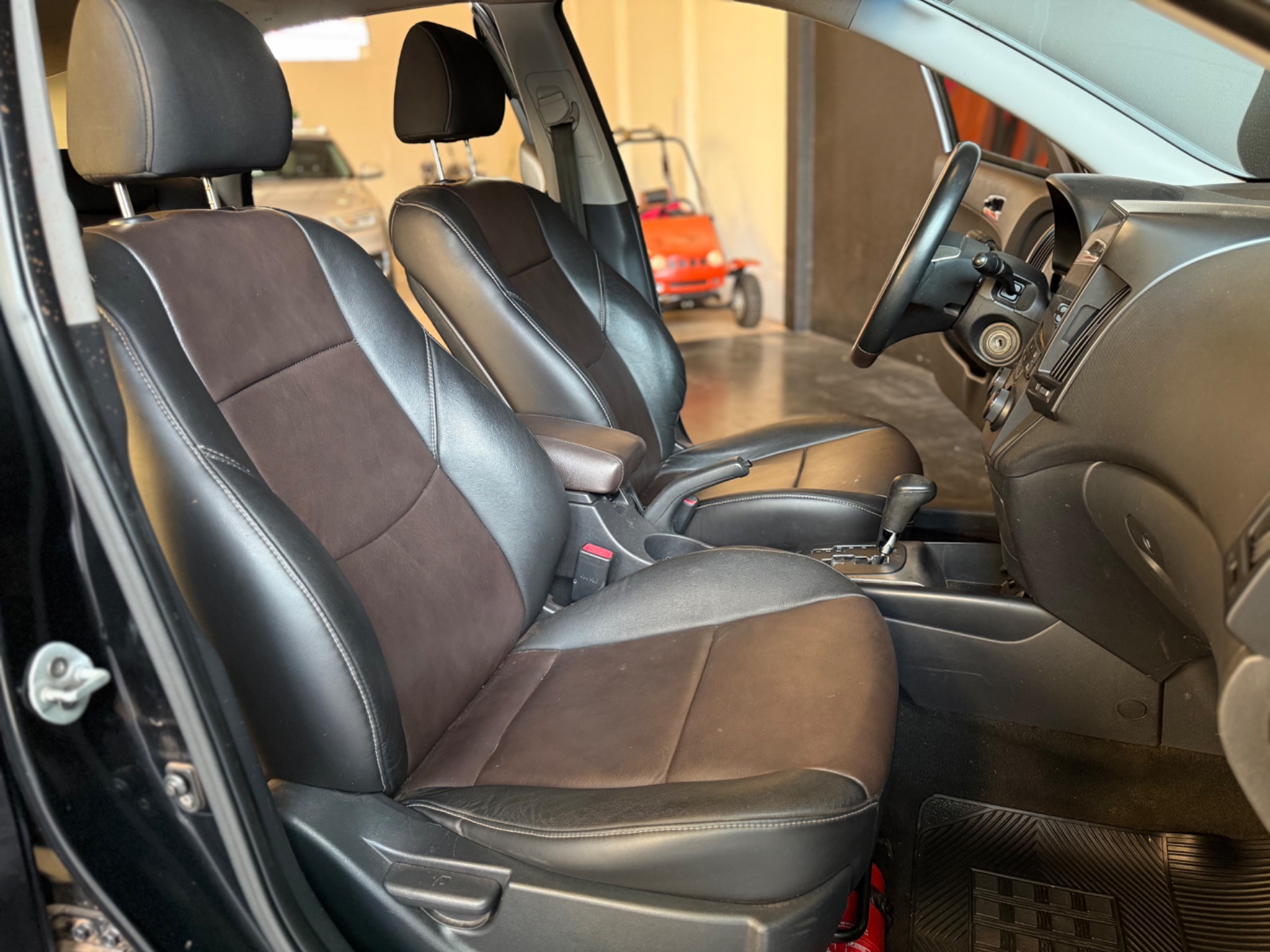 HYUNDAI i30 GLS 2.0 16v 2011 - miniatura 10