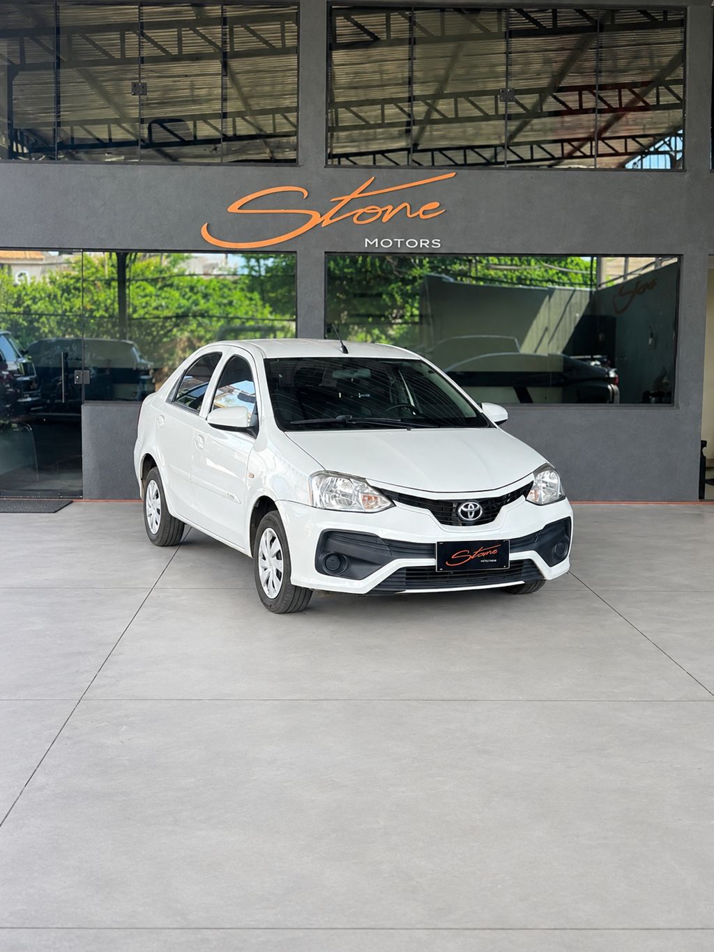 Vista principal de TOYOTA Etios Sedan X 1.5 16v 2018