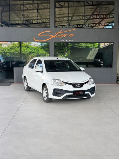 TOYOTA Etios Sedan X 1.5 16v 2018