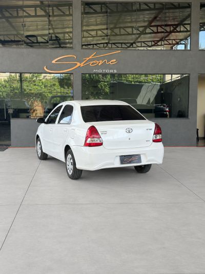 TOYOTA Etios Sedan X 1.5 16v 2018 - miniatura 4