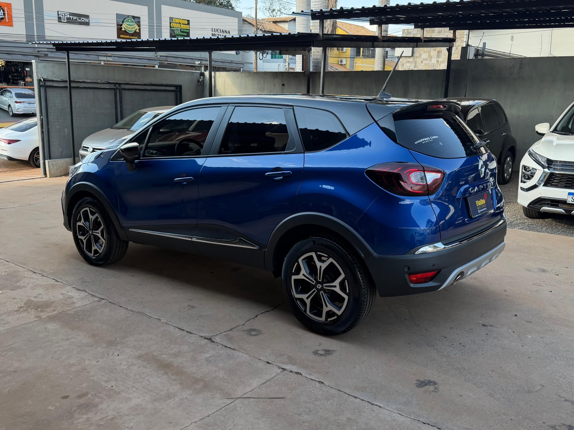 RENAULT Captur Iconic 1.3T 16v 2023 - miniatura 4