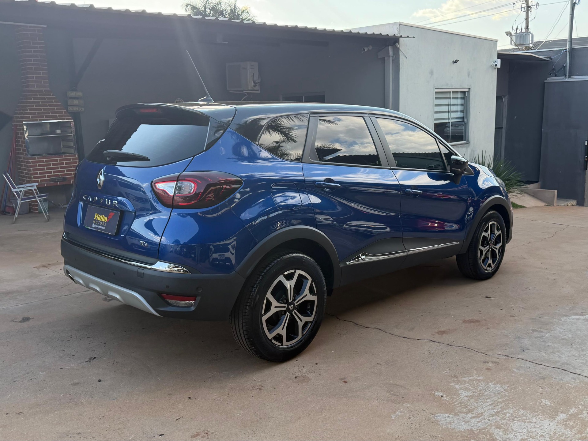 RENAULT Captur Iconic 1.3T 16v 2023 - miniatura 6