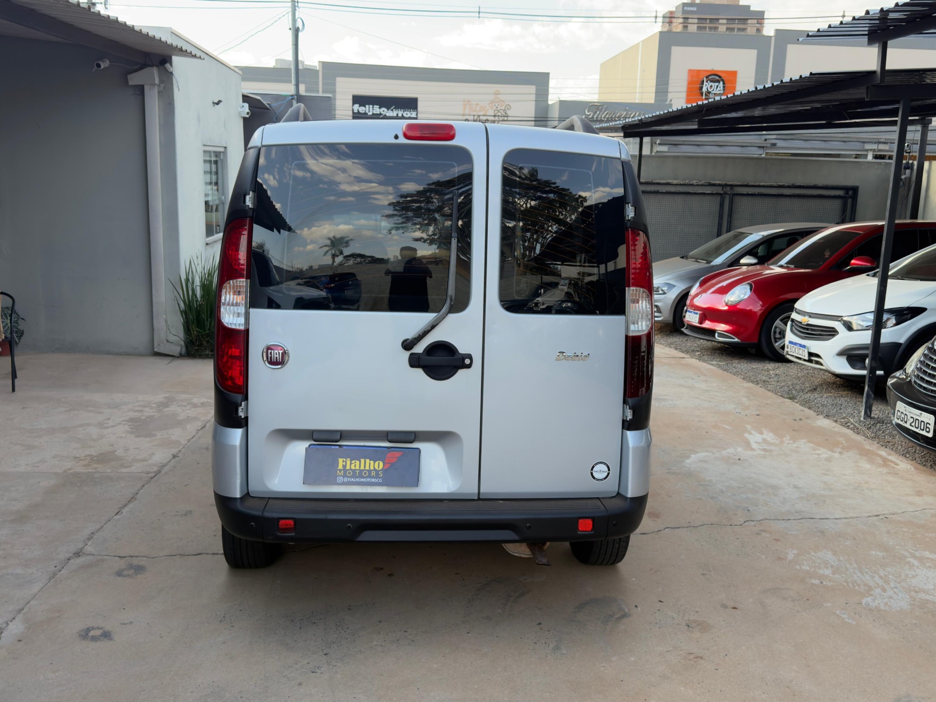 FIAT Doblo Essence 1.8 16v 2016 - miniatura 4