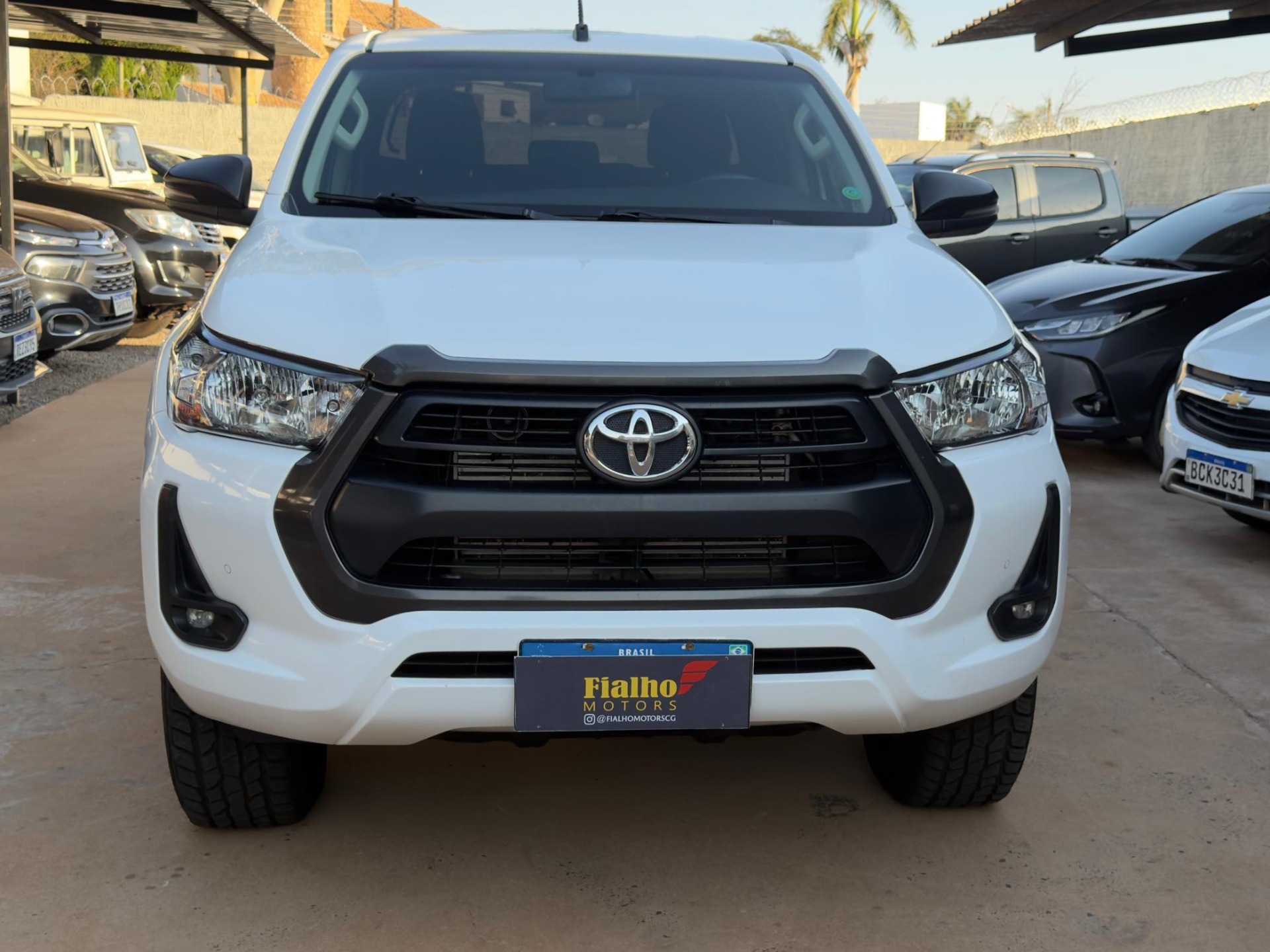 TOYOTA Hilux SR D4-D 2.8TDi 16v 4X4 C.D. 2023 - miniatura 2