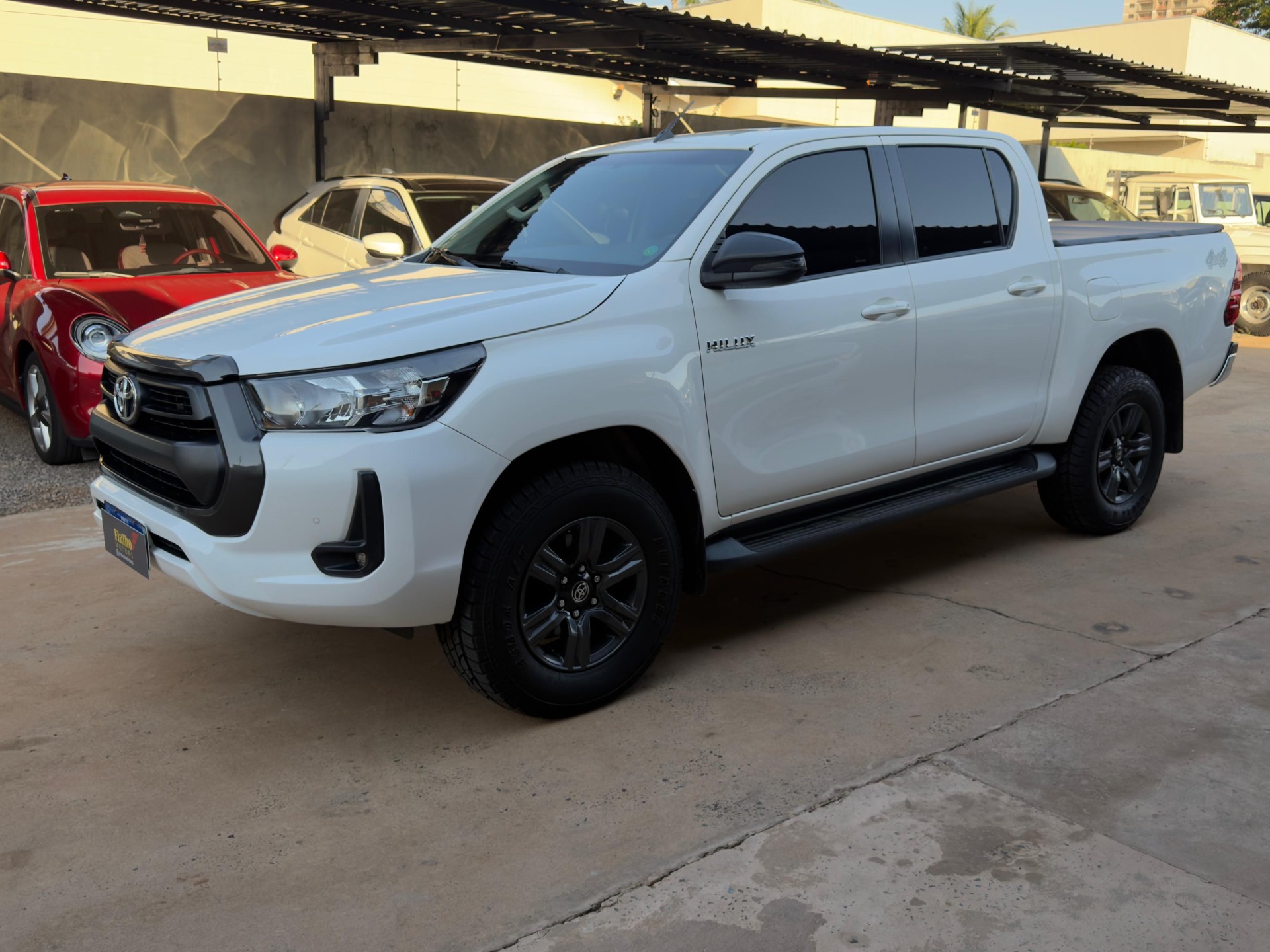 TOYOTA Hilux SR D4-D 2.8TDi 16v 4X4 C.D. 2023 - miniatura 3