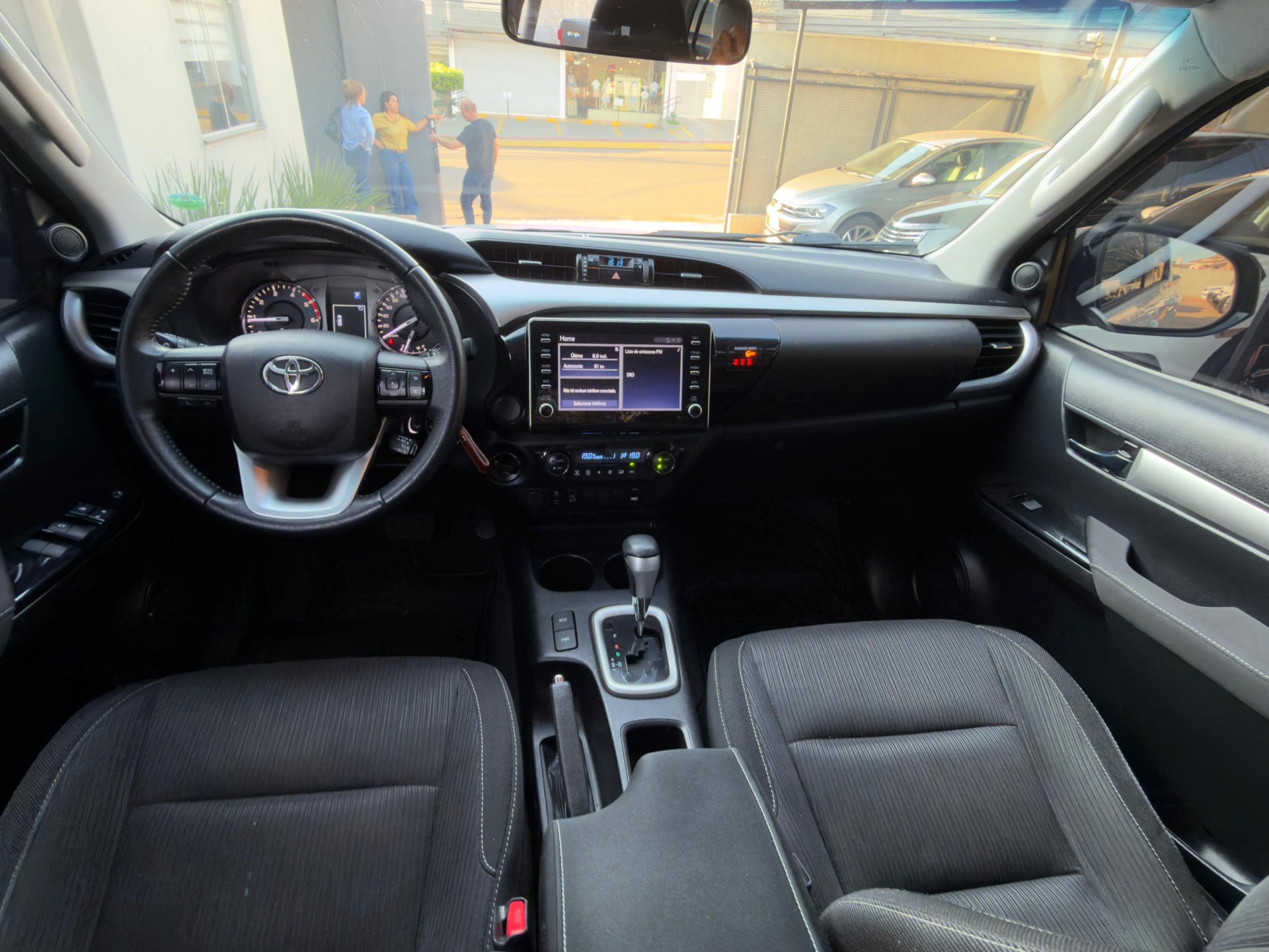 TOYOTA Hilux SR D4-D 2.8TDi 16v 4X4 C.D. 2023 - miniatura 7