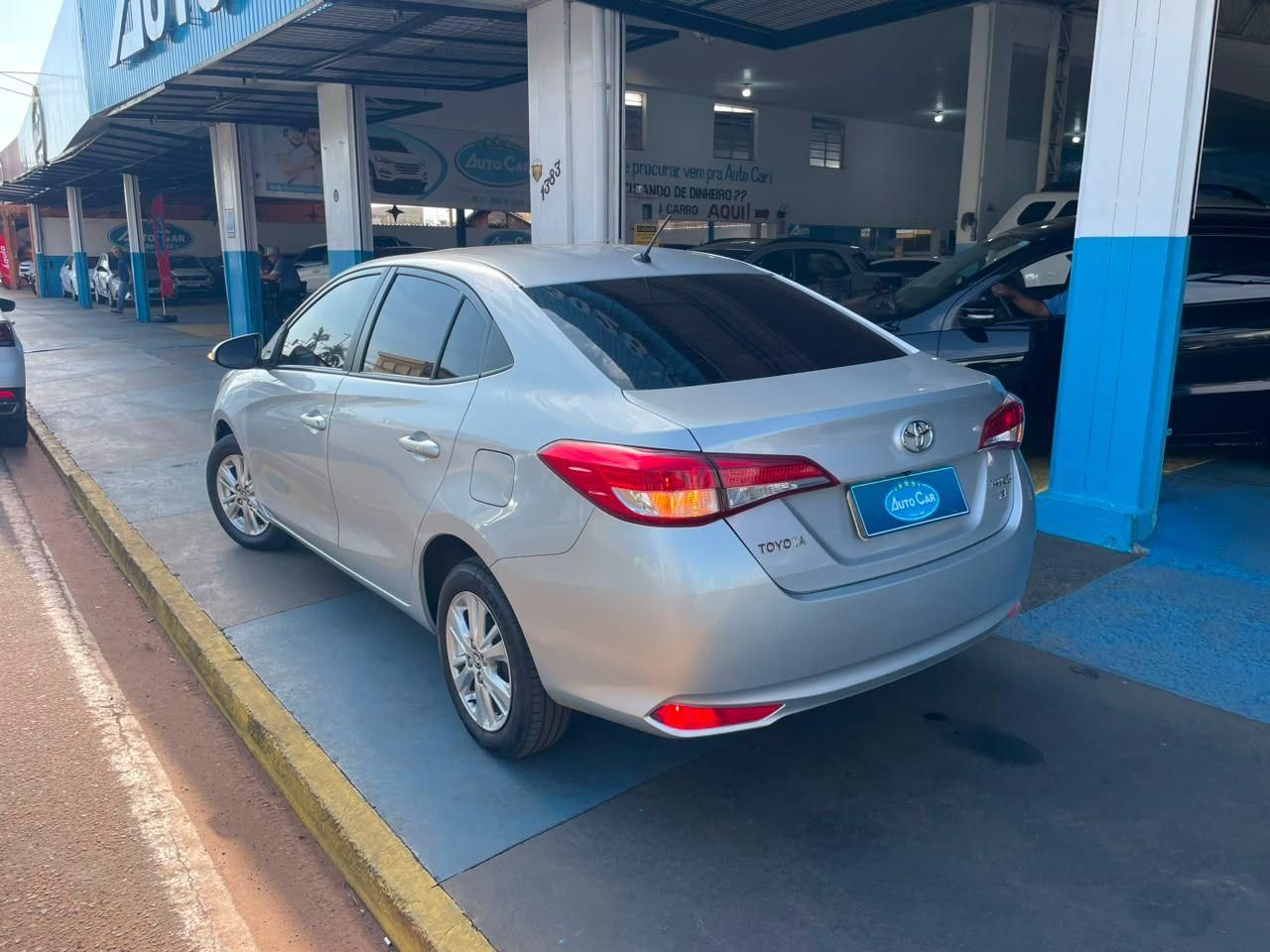 TOYOTA Yaris XL 1.5 16v 2019 - miniatura 3