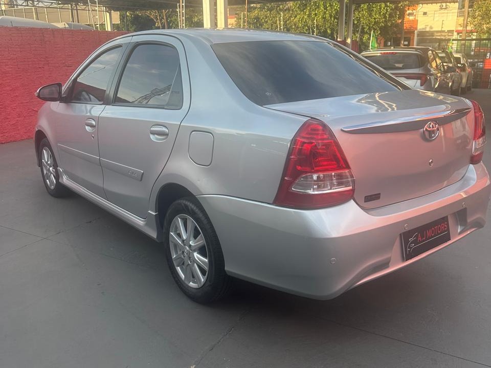 TOYOTA Etios Sedan XLS 1.5 16v 2018 - miniatura 4
