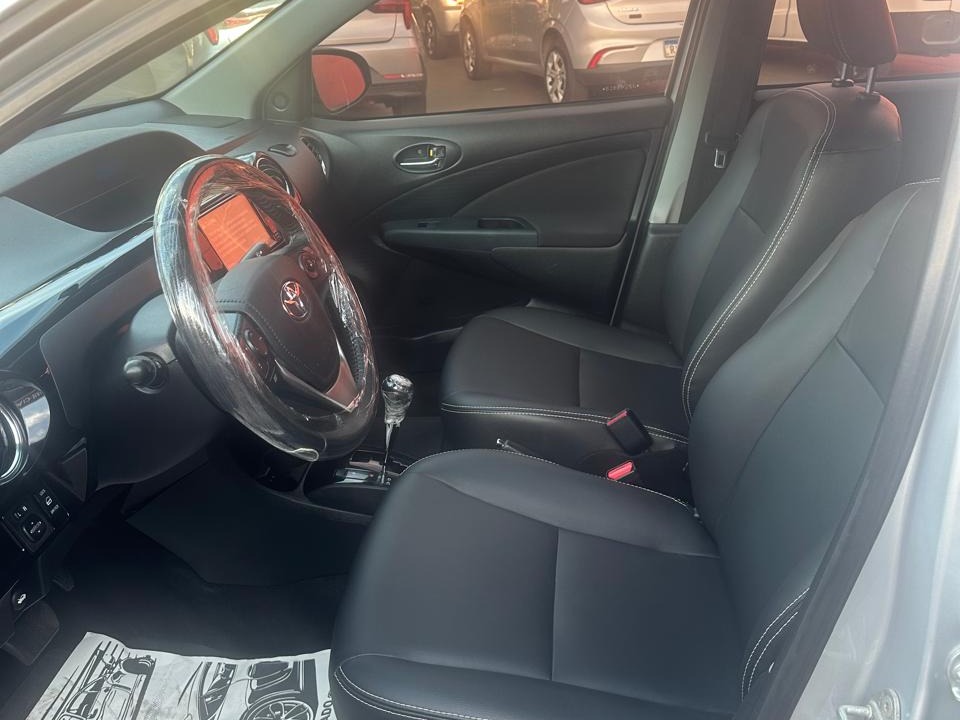 TOYOTA Etios Sedan XLS 1.5 16v 2018 - miniatura 8