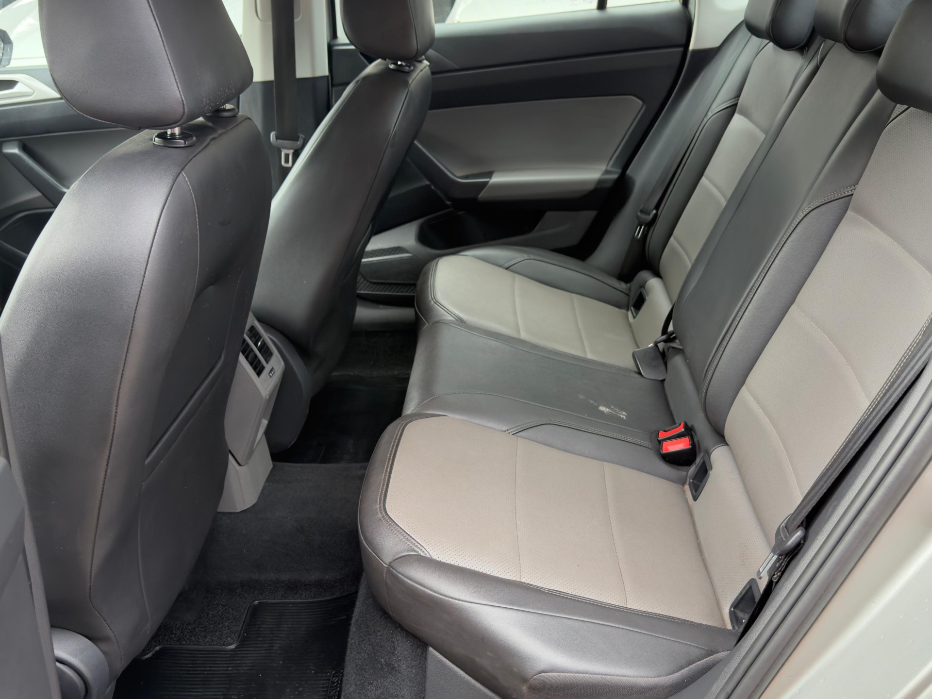 VOLKSWAGEN Virtus Highline 1.0 12v TSi 2020 - miniatura 9