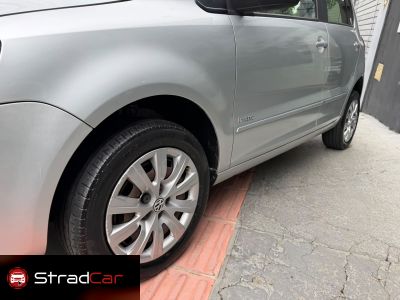 VOLKSWAGEN Fox 1.6 4p. 2013 - miniatura 11