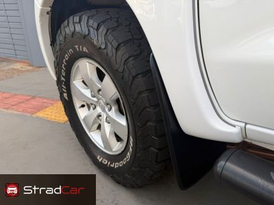 TOYOTA Hilux SRV 3.0TD 4X4 C.D. 2012 - miniatura 11