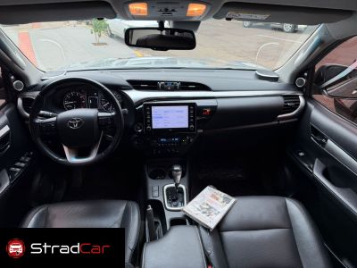 TOYOTA Hilux SRX D4-D 2.8TDi 16v 4X4 C.D. 2023 - miniatura 9