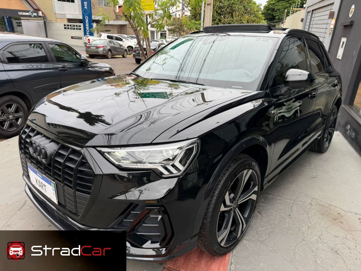 Vista principal de AUDI Q3 Performance Black 2.0 TFSi 16v Quattro 2024