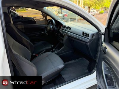 VOLKSWAGEN Saveiro Robust 1.6 16v C.S. 2023 - miniatura 9