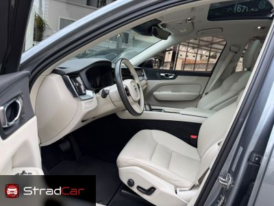 VOLVO XC60 T-8 Momentum 2.0T 16v AWD 2020 - miniatura 7