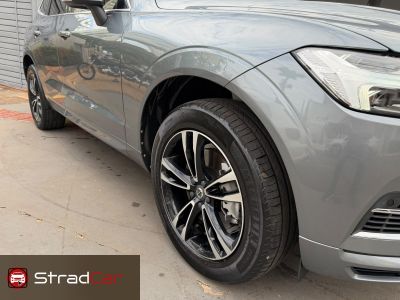 VOLVO XC60 T-8 Momentum 2.0T 16v AWD 2020 - miniatura 12