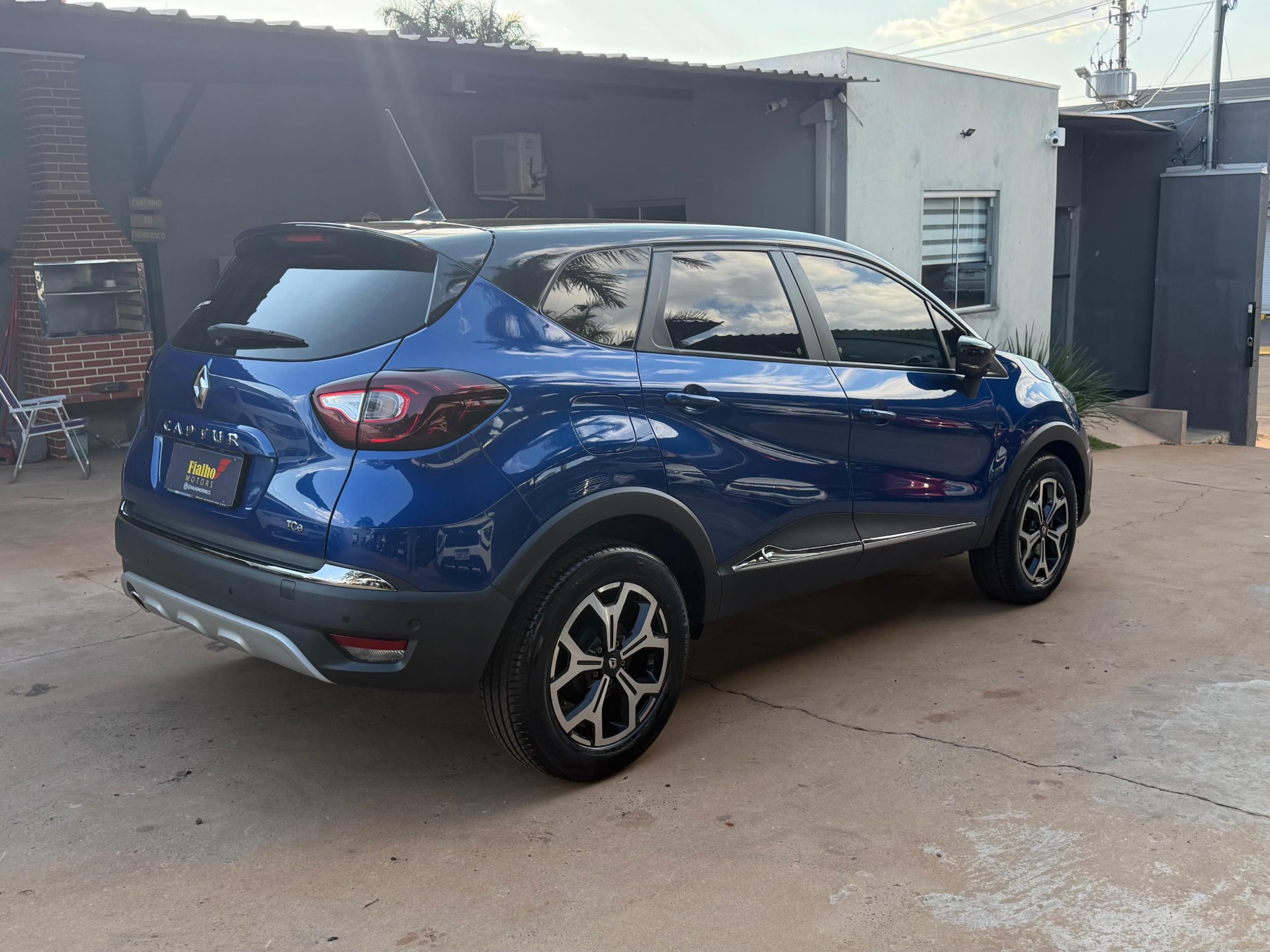 RENAULT Captur Iconic 1.3T 16v 2023 - miniatura 6