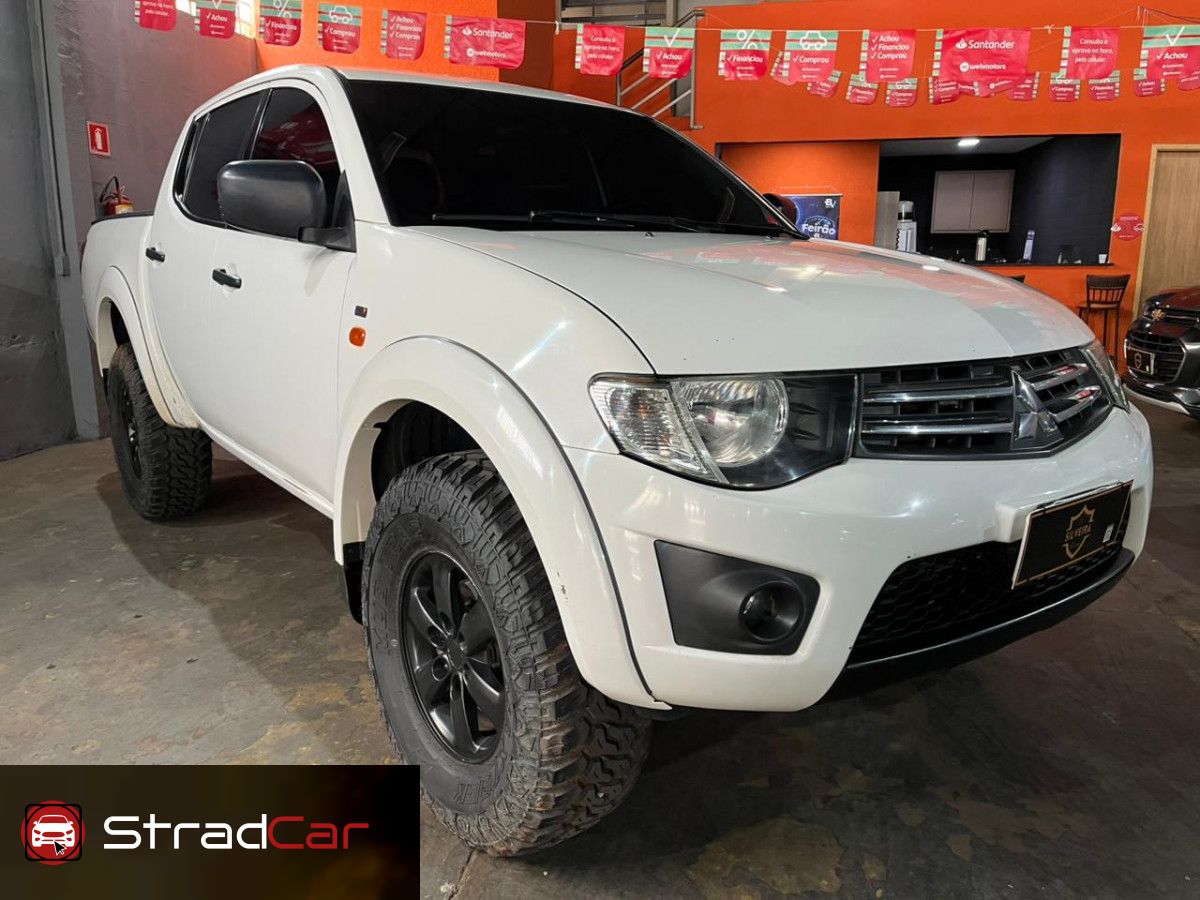 MITSUBISHI L200 Triton HLS 2.4 16v C.D. 2016