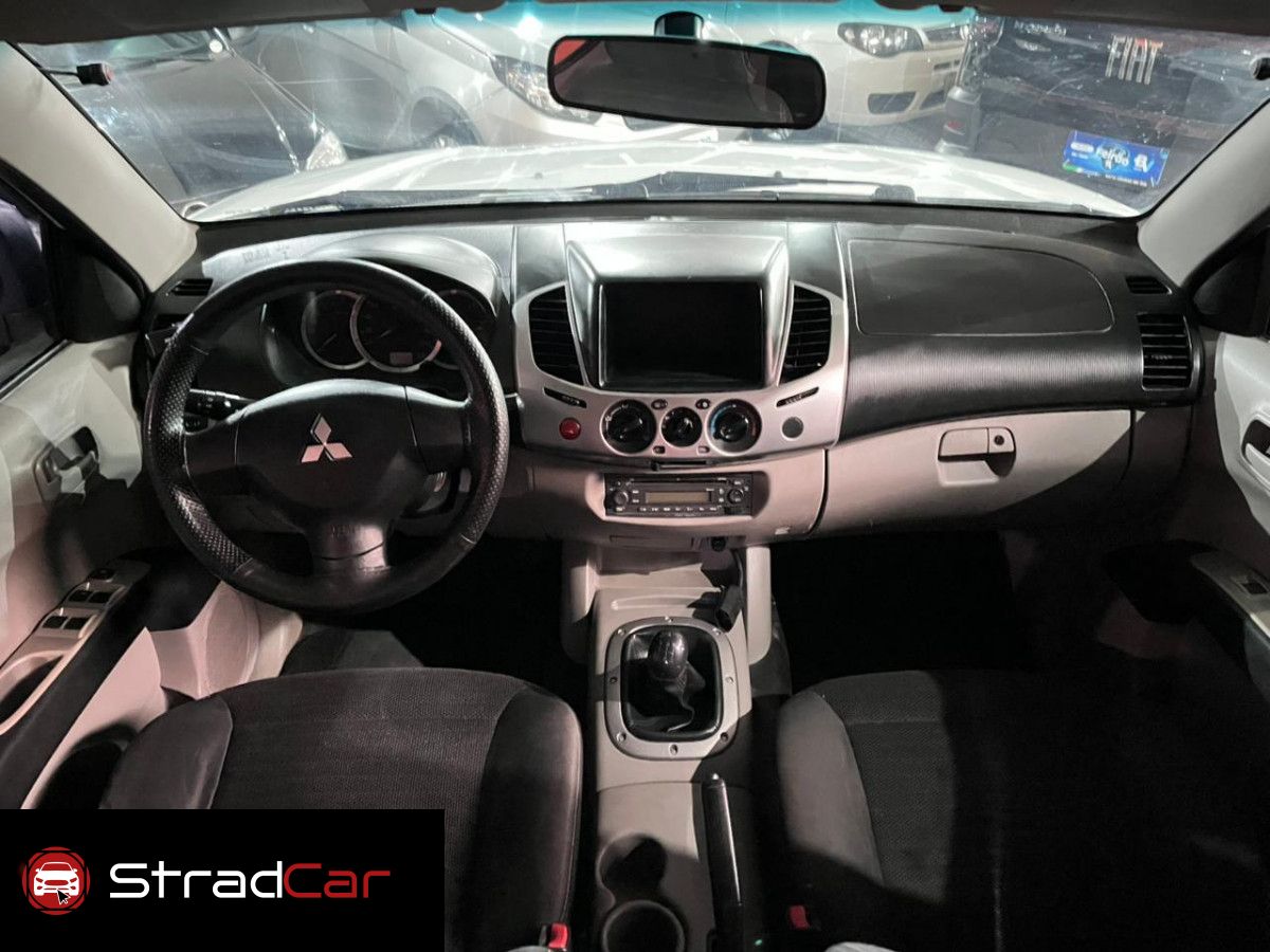 MITSUBISHI L200 Triton HLS 2.4 16v C.D. 2016 - miniatura 11