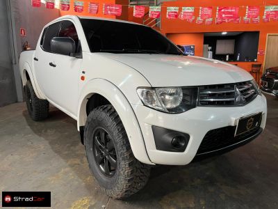 MITSUBISHI L200 Triton HLS 2.4 16v C.D. 2016