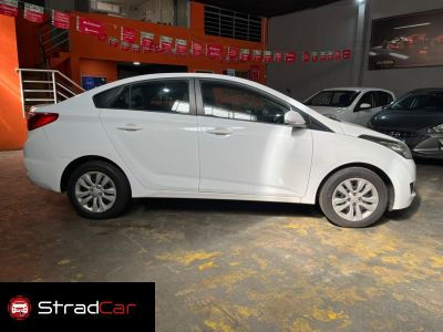 HYUNDAI HB20S Comfort Plus 1.6 16v 2017 - miniatura 7