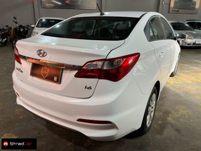 HYUNDAI HB20S Comfort Plus 1.6 16v 2017 - miniatura 6