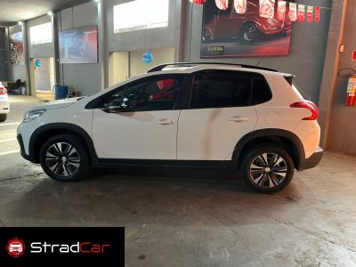 PEUGEOT 2008 Allure Pack 1.6 16v 2022 - miniatura 8