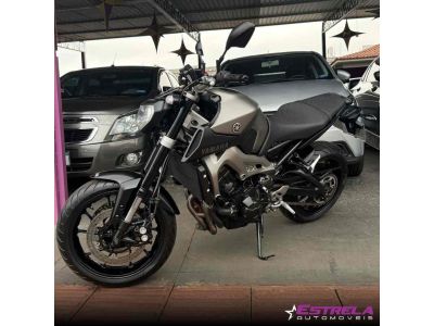 YAMAHA MT -09 850 2015 - miniatura 2