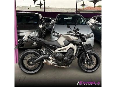 YAMAHA MT -09 850 2015 - miniatura 3