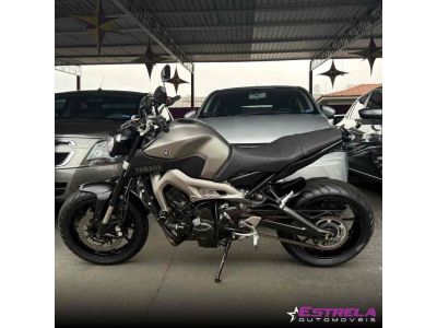 YAMAHA MT -09 850 2015 - miniatura 4