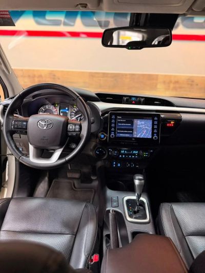 TOYOTA Hilux SRX D4-D 2.8TDi 16v 4X4 C.D. 2022 - miniatura 7
