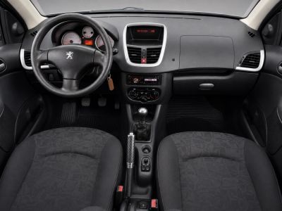 PEUGEOT 207 Passion XR 1.4 2011 - miniatura 6