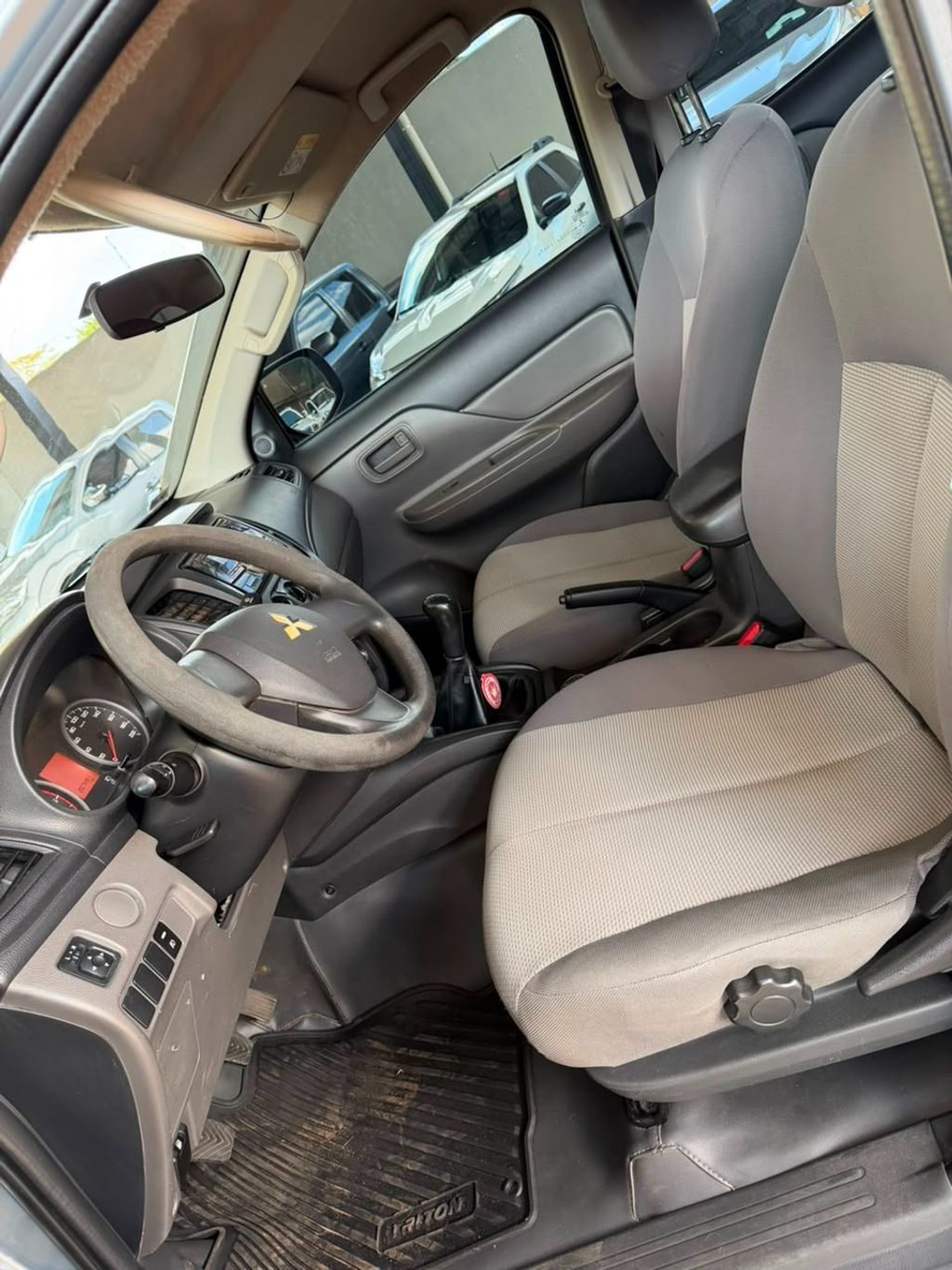 MITSUBISHI L200 Triton Sport GLX 2.4TDi 16v 4X4 C.D. 2019 - miniatura 5
