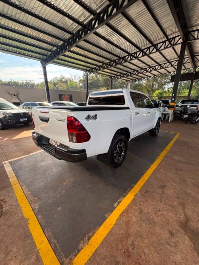 TOYOTA Hilux D4-D 2.8TDi 16v 4X4 C.D. 2024 - miniatura 4
