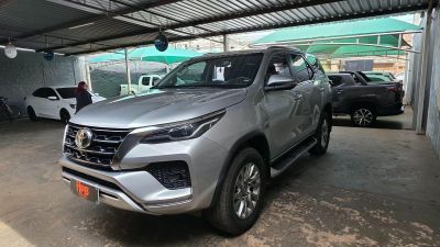 TOYOTA Hilux SW4 SRX D4-D 2.8TDi 16v 4x4 2022 - miniatura 2