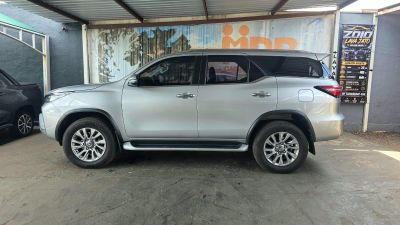 TOYOTA Hilux SW4 SRX D4-D 2.8TDi 16v 4x4 2022 - miniatura 4