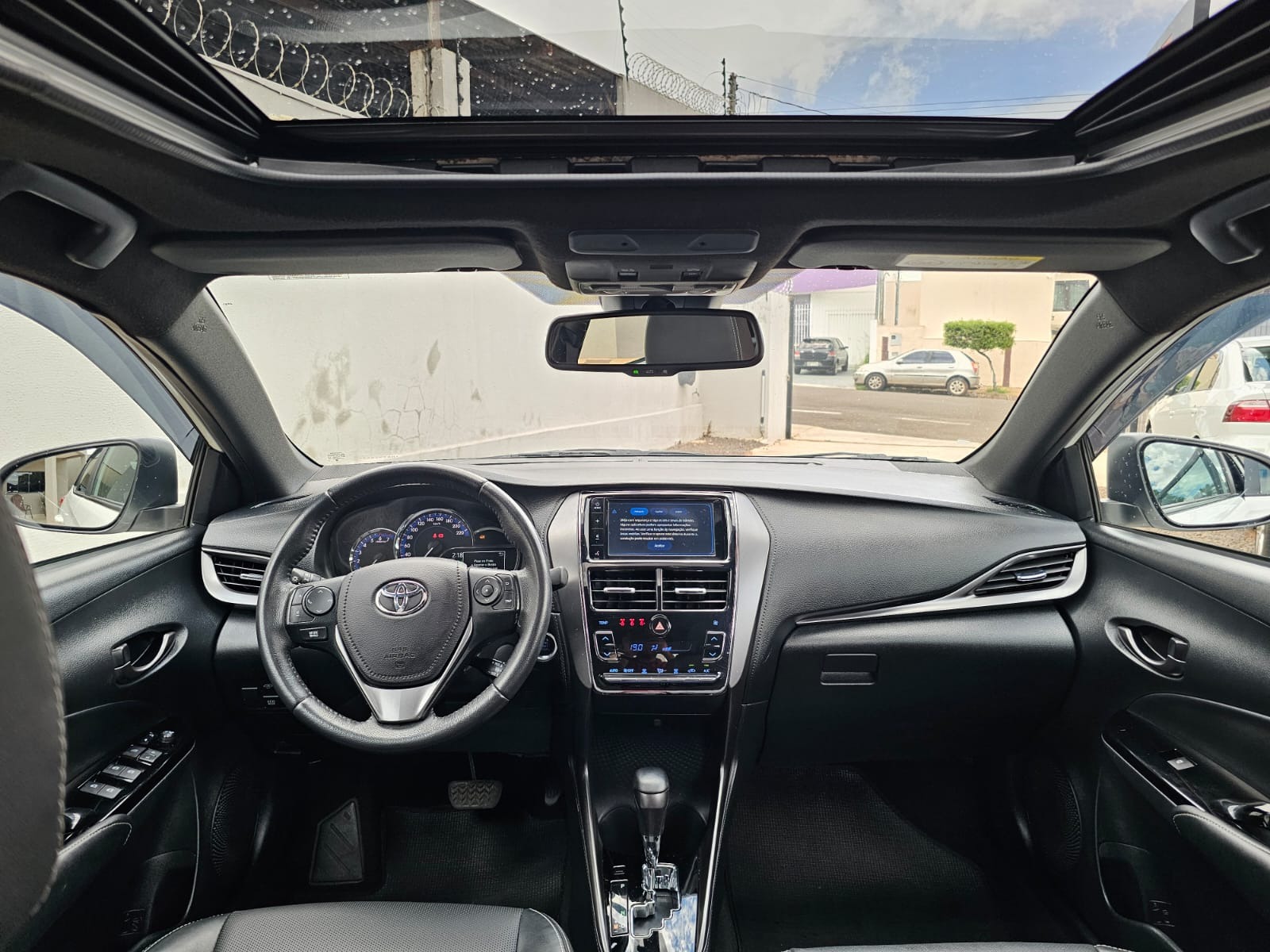 TOYOTA Yaris Hatch XLS Connect 1.5 16v 2024 - miniatura 9
