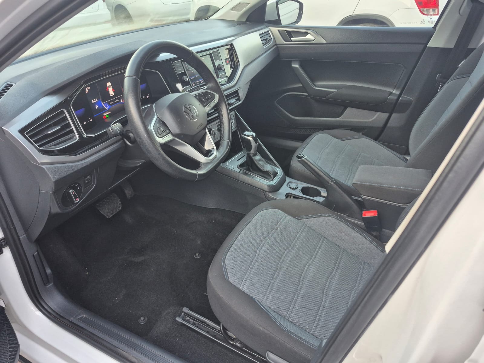 VOLKSWAGEN Nivus Comfortline 1.0 12v TSi 2023 - miniatura 8