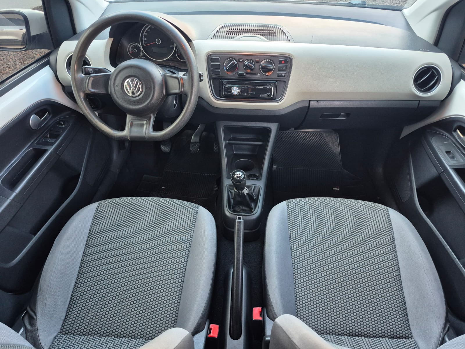 VOLKSWAGEN Up Move 1.0 12v 4p. 2015 - miniatura 7