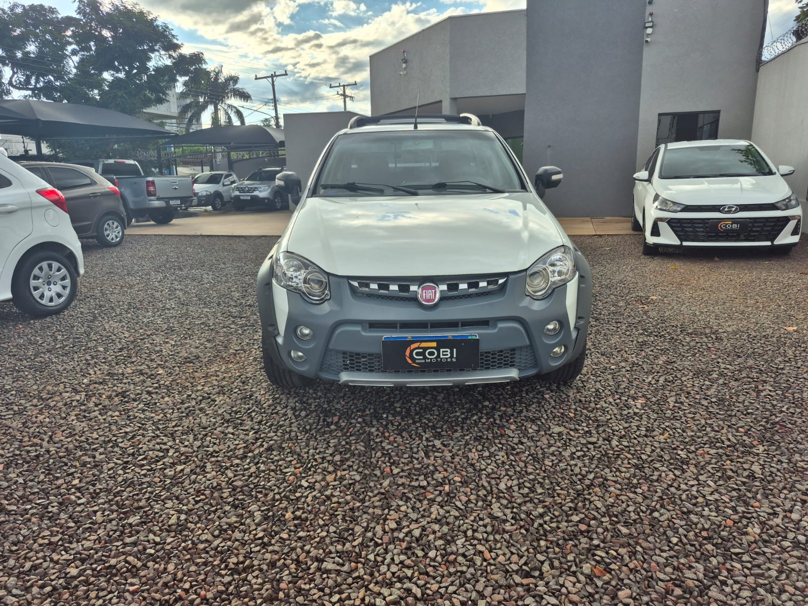 FIAT Strada Adventure 1.8 16v C.E. 2016 - miniatura 2