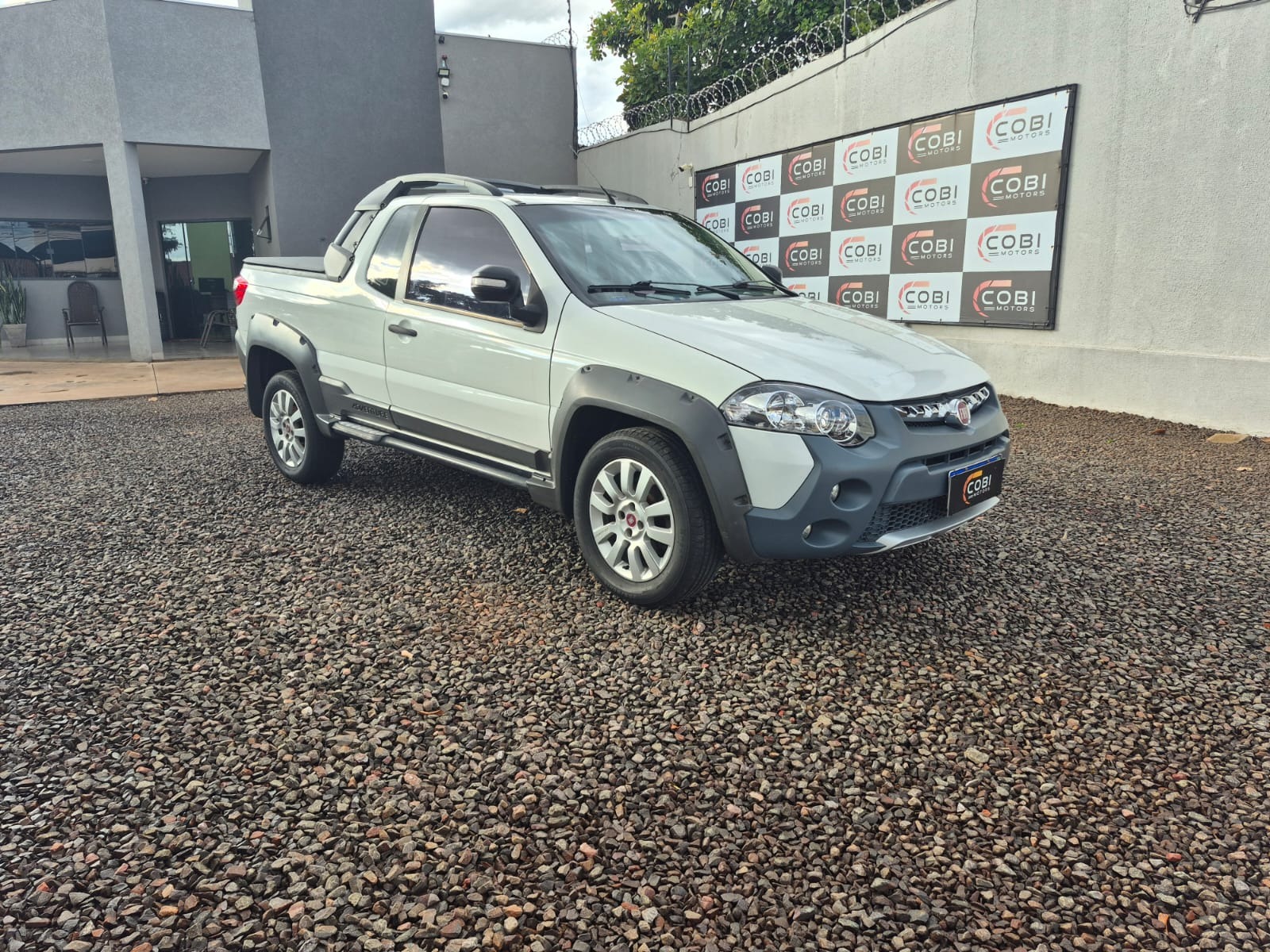 FIAT Strada Adventure 1.8 16v C.E. 2016 - miniatura 3
