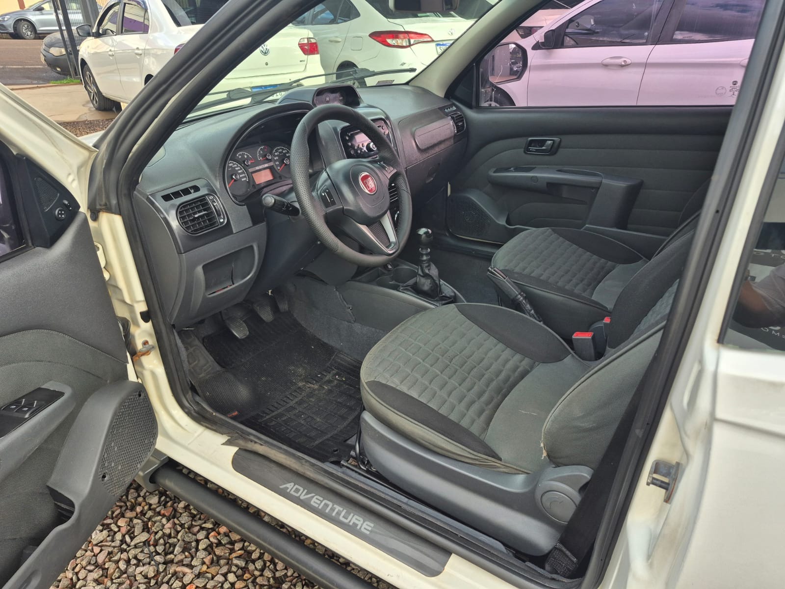 FIAT Strada Adventure 1.8 16v C.E. 2016 - miniatura 8